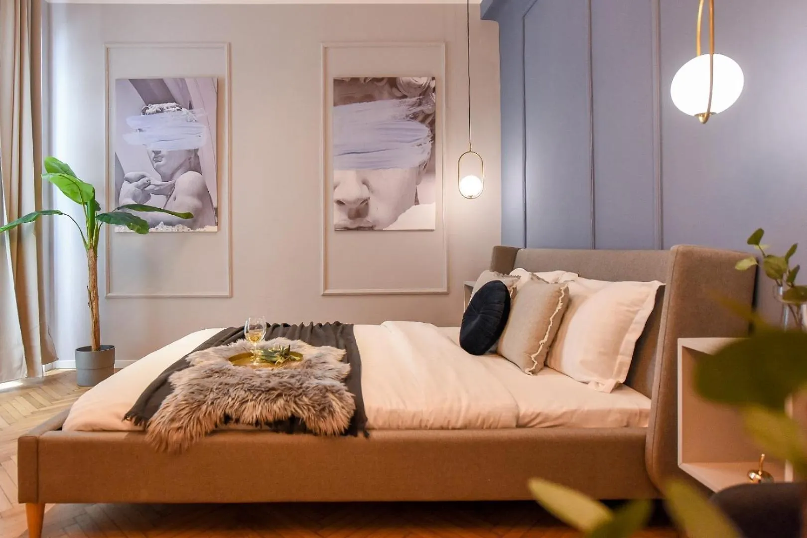 The Central Charms- Studios Near Radisson Bucharest Apartment