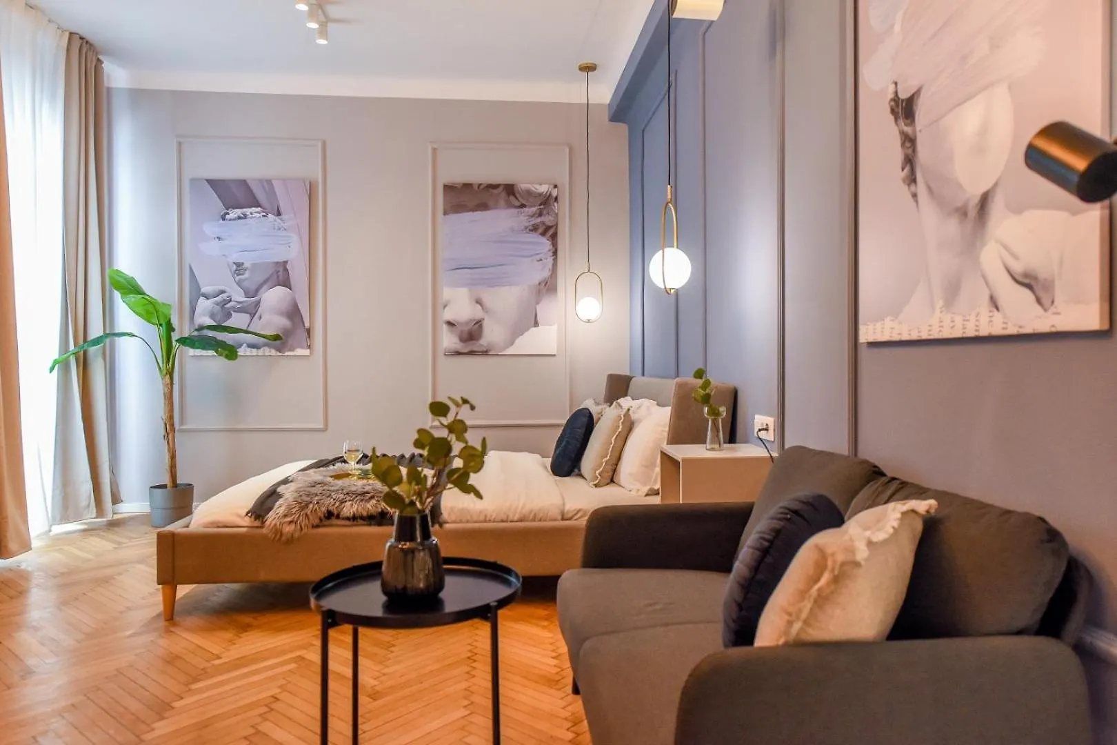 The Central Charms- Studios Near Radisson Bucharest