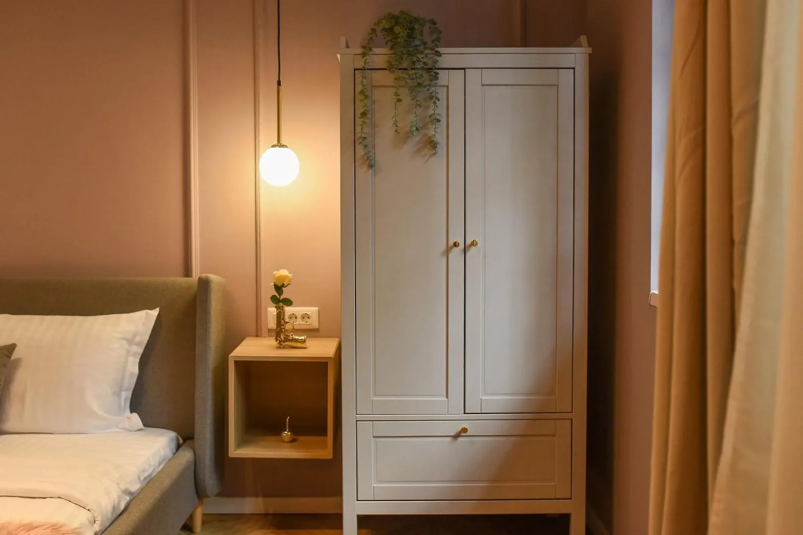 The Central Charms- Studios Near Radisson Bucharest